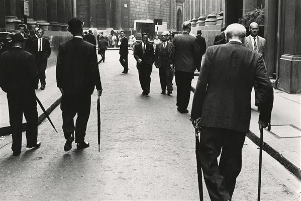 زایش از دل تاریکی